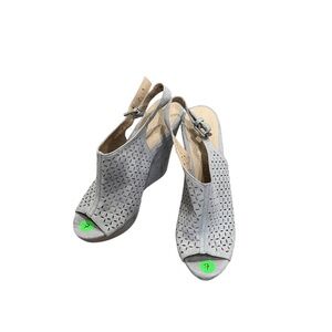 NWT Chinese Laundry Women's Gray Wedges Size 7